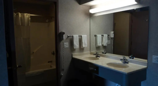 Номер Standard Knights Inn Ottawa