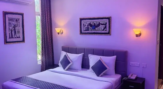 Hotel Montecarlo, Varaa Hotelli Hotellit Tamil Nadu uima-altaalla, Uima-allas