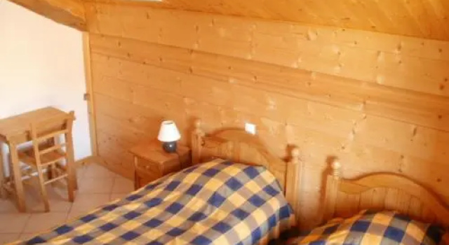 CHAMBRE d'HÔTE LA PETITE BERGERIE, Забронировать Отель Ла-Шапель-д'Абонданс Порт дю Солей