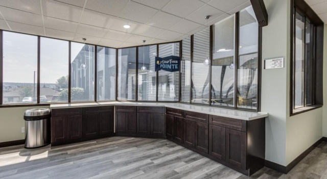 Days Inn & Suites by Wyndham Spokane