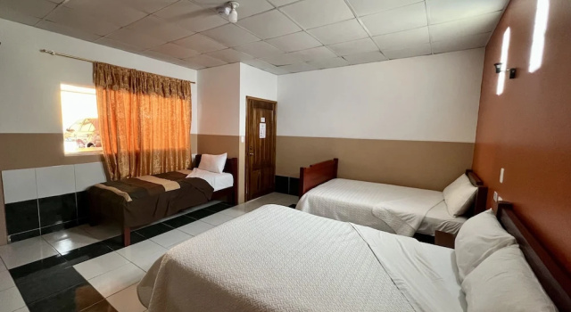 Трёхместный семейный номер Standard Hostal Alpachaca - New Quito Airport