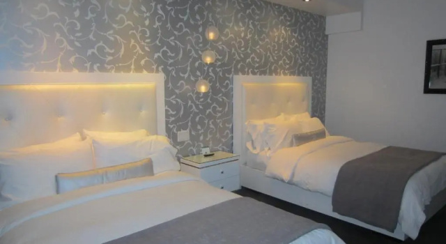 Четырёхместный номер Standard La Pensione Hotel