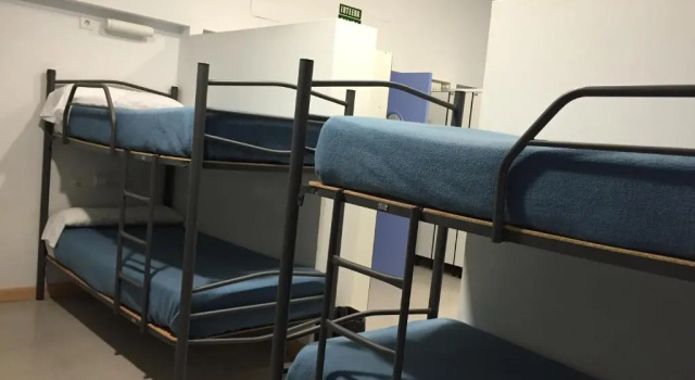 Кровать в общем номере Albergue de Villava