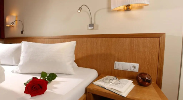 Hotel Garni Maria Theresia, Забронировать Отель Зёльден Зельден