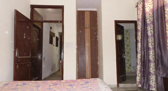 Indu PG House, Забронировать Гостевой дом Отели Нью-Дели с парковкой, Парковка