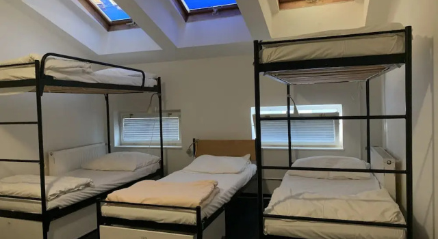 Кровать в общем номере (женский номер) Hostel and Apartment Blue88