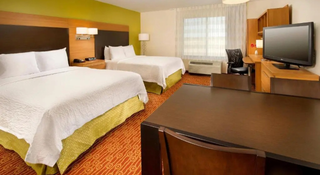 Четырёхместная студия TownePlace Suites by Marriott Eagle Pass