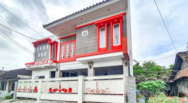 RedDoorz at Griya Jeniee Near Stadion Wilis Madiun, Boek Hotel Goedkope Hotels in Madiun
