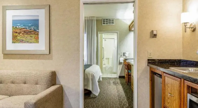 Номер Standard Quality Suites Downtown San Luis Obispo