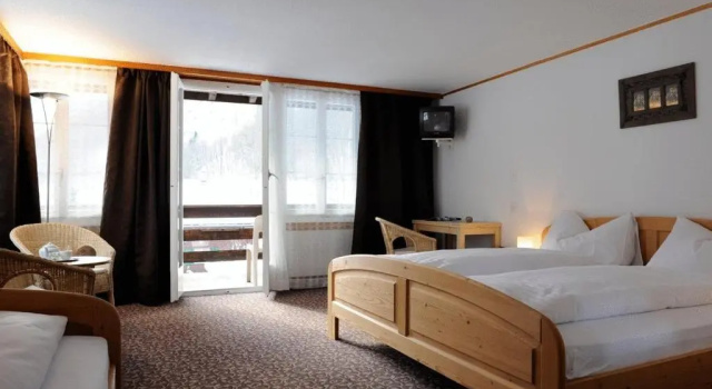 Трёхместный номер Standard Hotel Schützen Lauterbrunnen