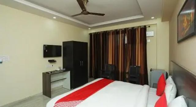OYO 28445 Hotel Bhavini, Забронировать Отель Отели Катра 3 звезды, 3*