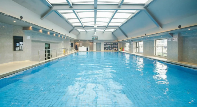 Shunhui Century Baden Hotel, Book Hotel Sichuan hoteller med parkering, Parkering