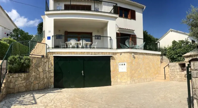 Apartment Blue Bay, Забронировать Апартаменты/квартира Вантачичи остров Крк