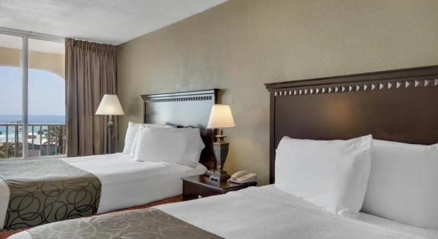 Четырёхместный номер Standard с видом на океан Baymont by Wyndham Panama City Beach