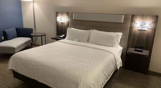 Двухместный номер Standard с балконом Holiday Inn Express Hotel & Suites Hermosa Beach by IHG