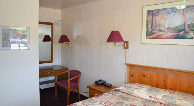Maples Motel, Забронировать Мотель Ориллия Simcoe County