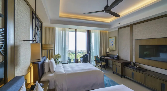 Luksusowy dwuosobowy pokój i balkonem Hilton Wenchang