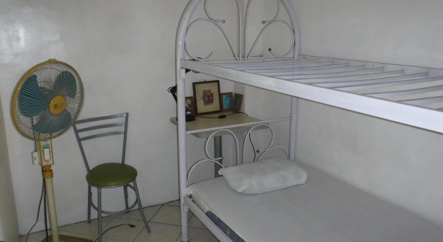 Islas 8817 guesthouse, Rezerwuj Hotel Paranaque 