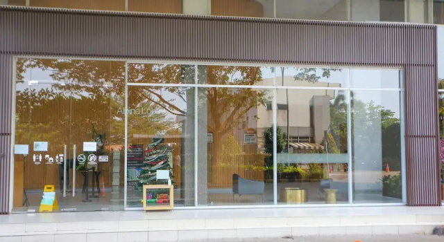 OYO 93432 Tree Room Hotel, Boek Hotel Tangerang Banten