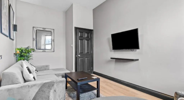 1 Bed- Holyrood Retreat