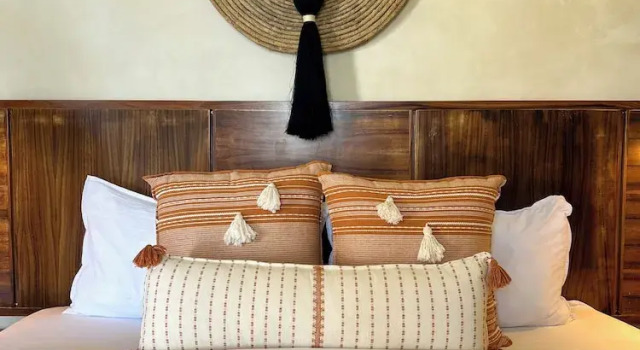 Havuz manzaralı Balkonlu Lüks çift kişilik oda Mantra Hotel Boutique