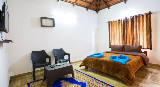 Room-the Nest Bettathur, Coorg Ct 003, Забронировать Отель Отели штата Карнатаки с парковкой, Парковка
