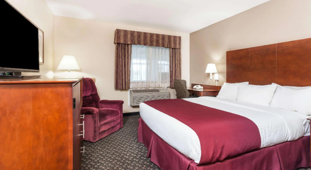 Двухместный номер Standard Days Inn by Wyndham Imlay City