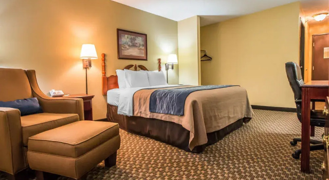 Comfort Inn, Забронировать Отель Мендота Иллинойс