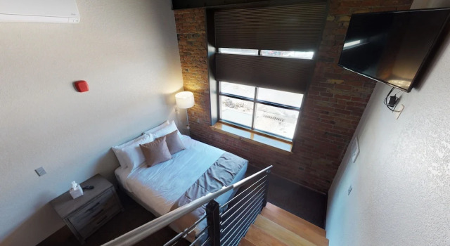 The Hotel Sturgis, Boek Hotel Sturgis 