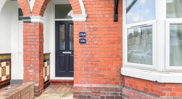Spacious 2-bed Apartment in Crewe by 53 Degrees Property, ideal for Business & Professionals, FREE Parking - Sleeps 3, Book Lejlighed Cheshire hoteller med parkering, Parkering