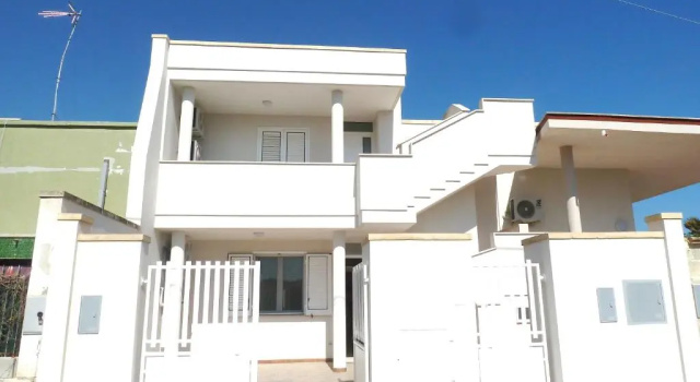 Regina Isabella Rooms, Đặt Khách sạn San Foca Salento