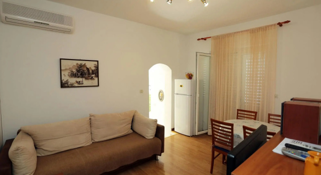 Ali - Modern Apartments - A1, Брондау Пәтер Split Region қаласындағы төсек алаңы бар қонақ үйлер, Тоқтау алаңы