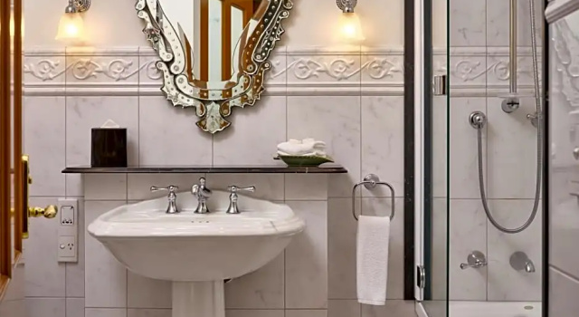 Номер Deluxe Craig's Royal Hotel