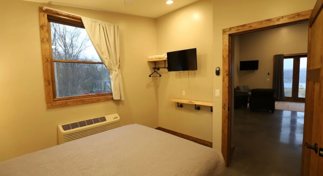 Lakeside Resort, Забронировать Курортный отель Уоткинс-Глен Seneca Lake Wine Trail