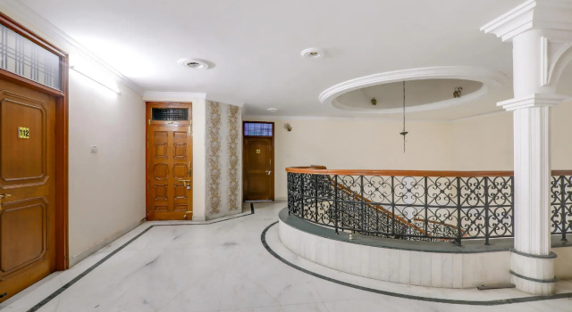OYO Flagship 74036 Golden Residency 2, Забронировать Отель Гомти Нагар 