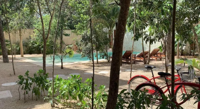 Апартаменты Chic-Modern Apt w/Pool, Garden, Parking & 3 Bikes