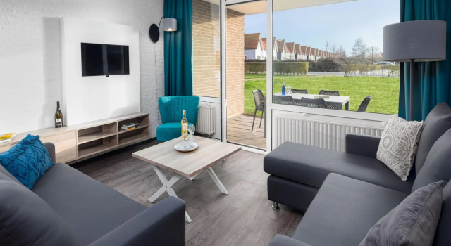 Restyled apartment with dishwasher, near Grevelingen Lake, Брондау Пәтер Zeeland қаласындағы жүзу бассейні бар қонақ үйлер, Жүзу бассейні