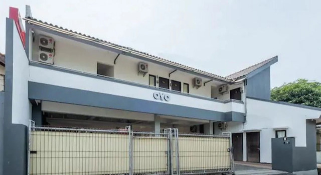 OYO 1460 Anyelir Residence, Rezerwuj Hotel Cirebon West Java