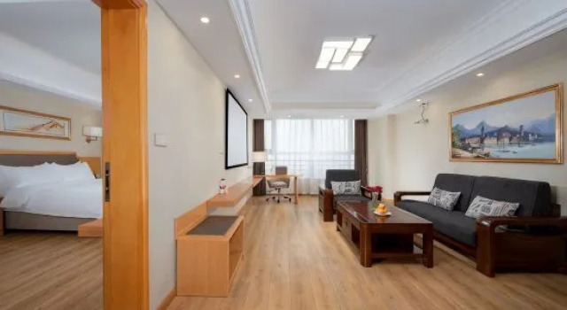Люкс Business Vienna 3 Best Hotel Vienna (Zhengzhou Shuanghu Avenue Subway Station)