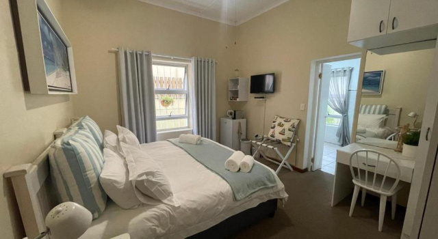 Номер Superior Footprints in Kleinmond