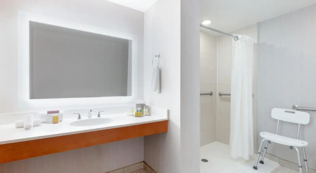 Номер Standard DoubleTree by Hilton Atlanta Airport