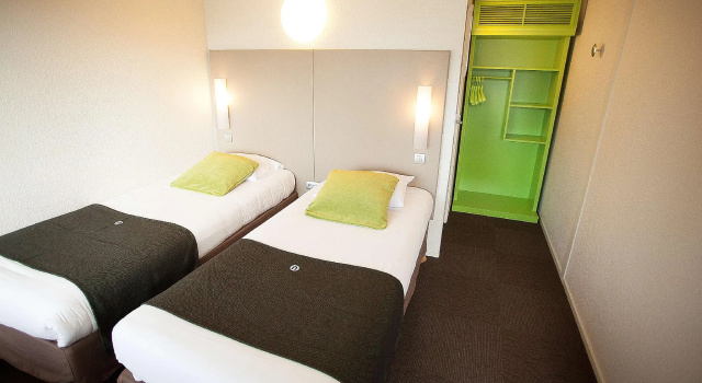 Трёхместный номер Standard Hotel Campanile Grasse - Chateauneuf