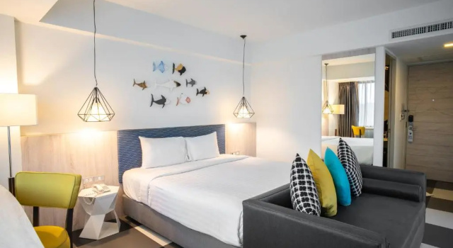 Люкс с видом на бассейн Krabi SeaBass Hotel