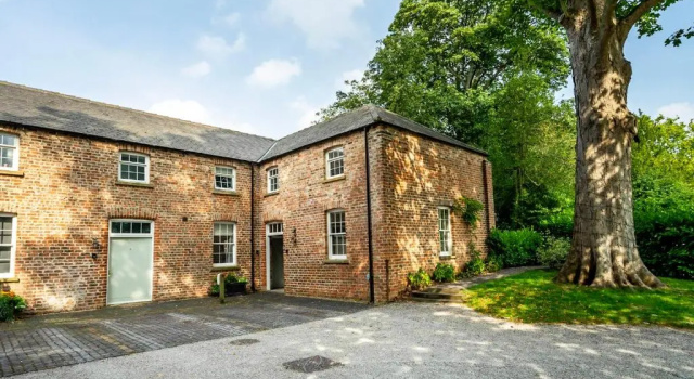 Middlethorpe Manor - No 5 Lazy Days and Explore