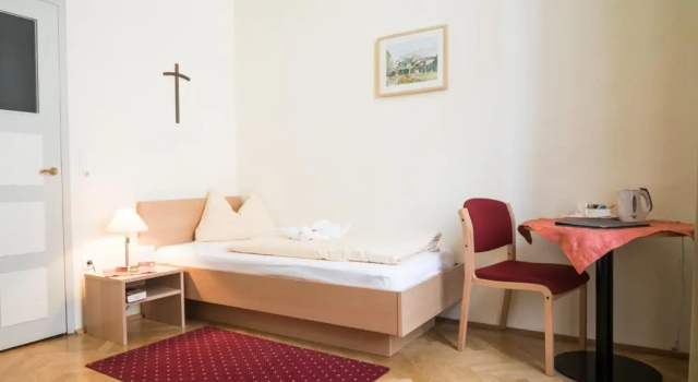 Номер Standard Gästehaus im Priesterseminar Salzburg