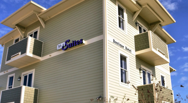 30-A Inn & Suites, Забронировать Отель Отели Санта-Роза-Бич с парковкой, Парковка