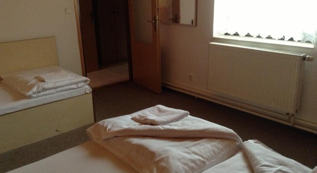 Hotel Mlyn - Jihlava, Забронировать Отель Отели Чешско-Моравской возвышенности с парковкой, Парковка