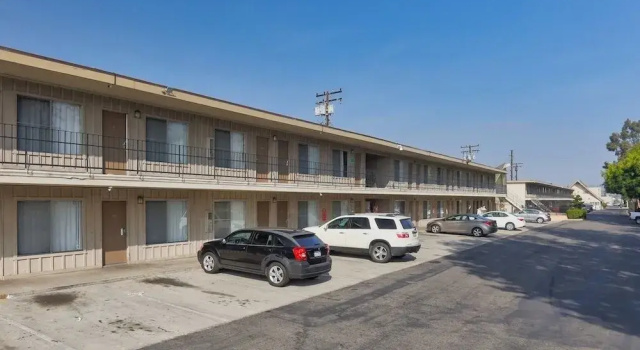 Akua Inn & Suites - Anaheim - Fullerton, Book Hotel Fullerton Disneyland California