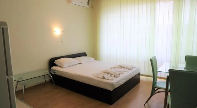 Студия с балконом Complex Sands Holiday Apartments