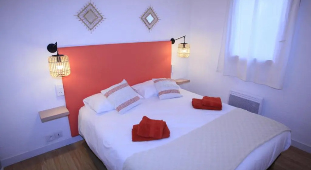 Villa Mama Cocha 8 minutes à pied des plages, Забронировать Вилла Отели Bandol Wine Route с парковкой, Парковка